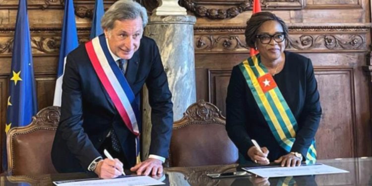 FRANCE-TOGO : Convention de coopération entre Arles et Zio2