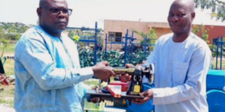 TOGO : La BAD soutient des artisans et coopératives agricoles en matériels